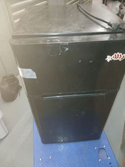 Mini fridge 2 door