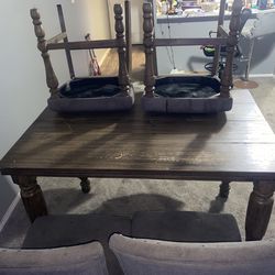 Wooden table with middle extender