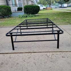 TWIN XL PLATFORM BED 