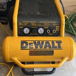 Dewalt Air Compressor 4.5 Gal