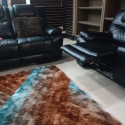 *Wow*---Santiago Mature Black Leather Reclining Sofa/Loveseat Sets---Delivery And Easy Financing Available👏