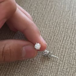 Moissanite Diamond Earrings Pass A Diamond Tester 0.5 Ct