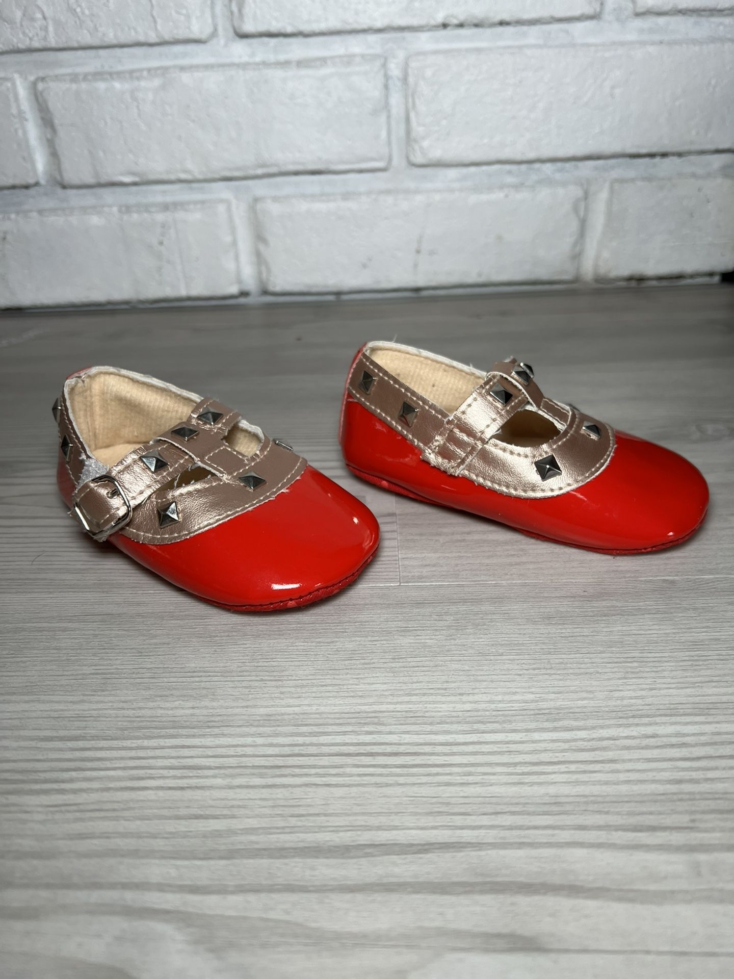 valen-tiny red baby shoes. Valentino Baby Shoes. Baby Fashion.