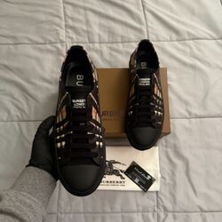 Burberry Low Top