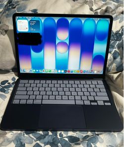 MacBook Neo Indigo