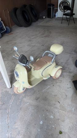 ELECTRIC TRICYCLE FOR CHILDREN