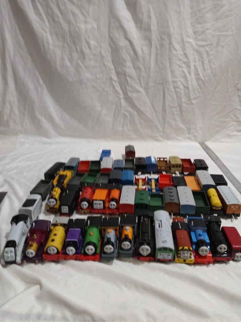 Thomas And Friends Train Engines, Track & Props
