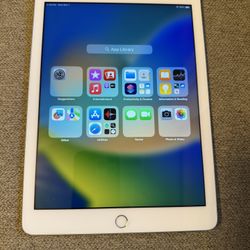 Apple iPad 5th Gen, 32GB