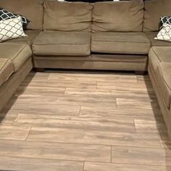 Beautiful Sectional  Moving Can't Take
