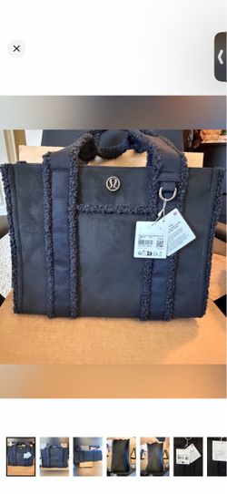 NWT Lululemon athletica Boxy Tote Black Shearling-Trim 10L