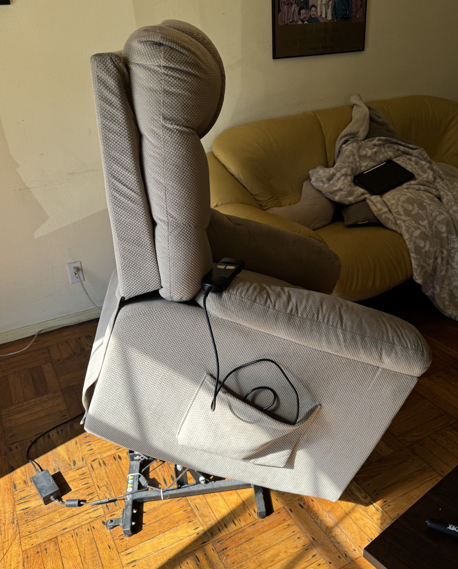 Reclining Lift Chair
