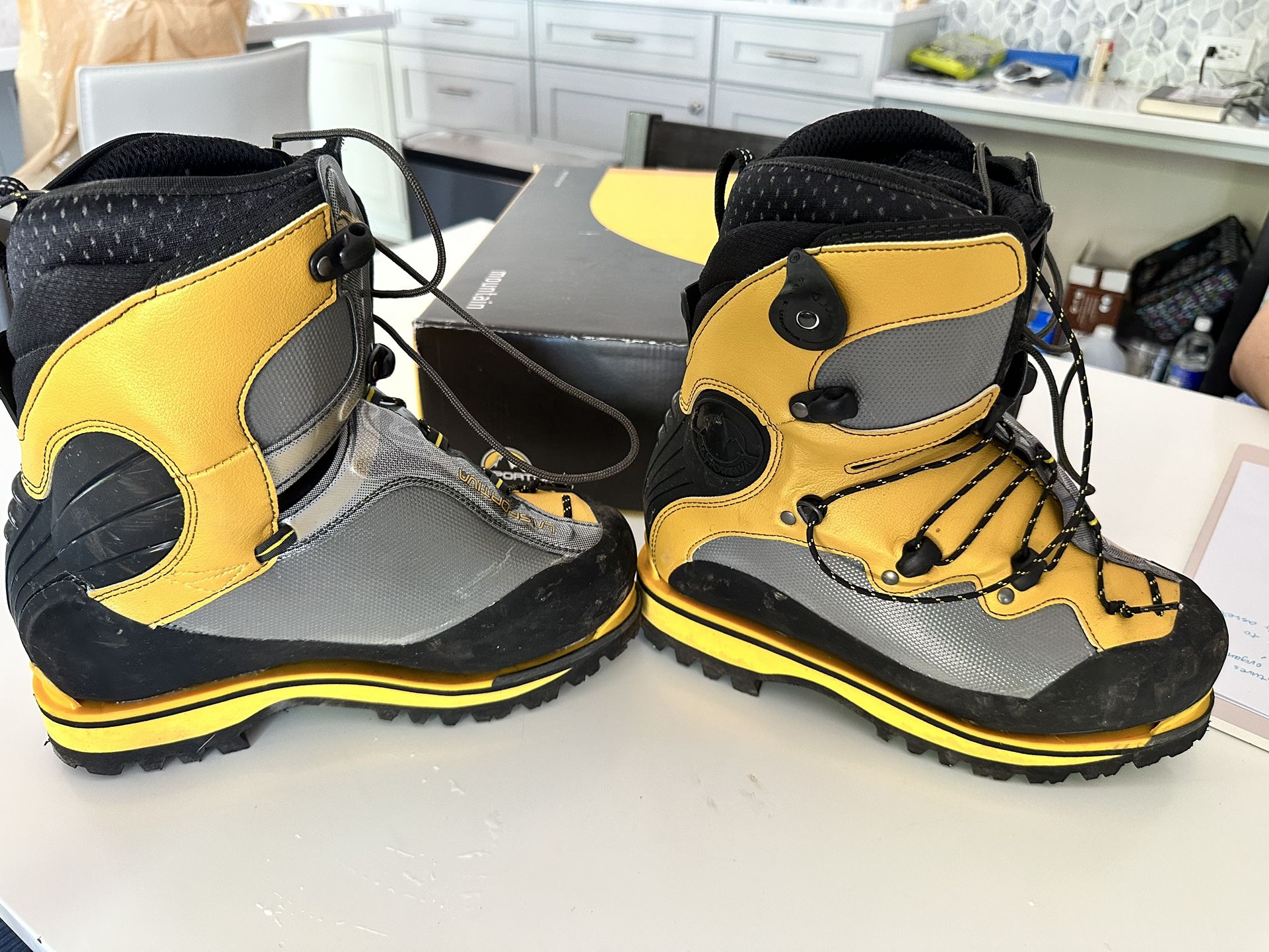 La Sportiva 8m Mountaineering Boots La Sportiva Mens Sport Boulder