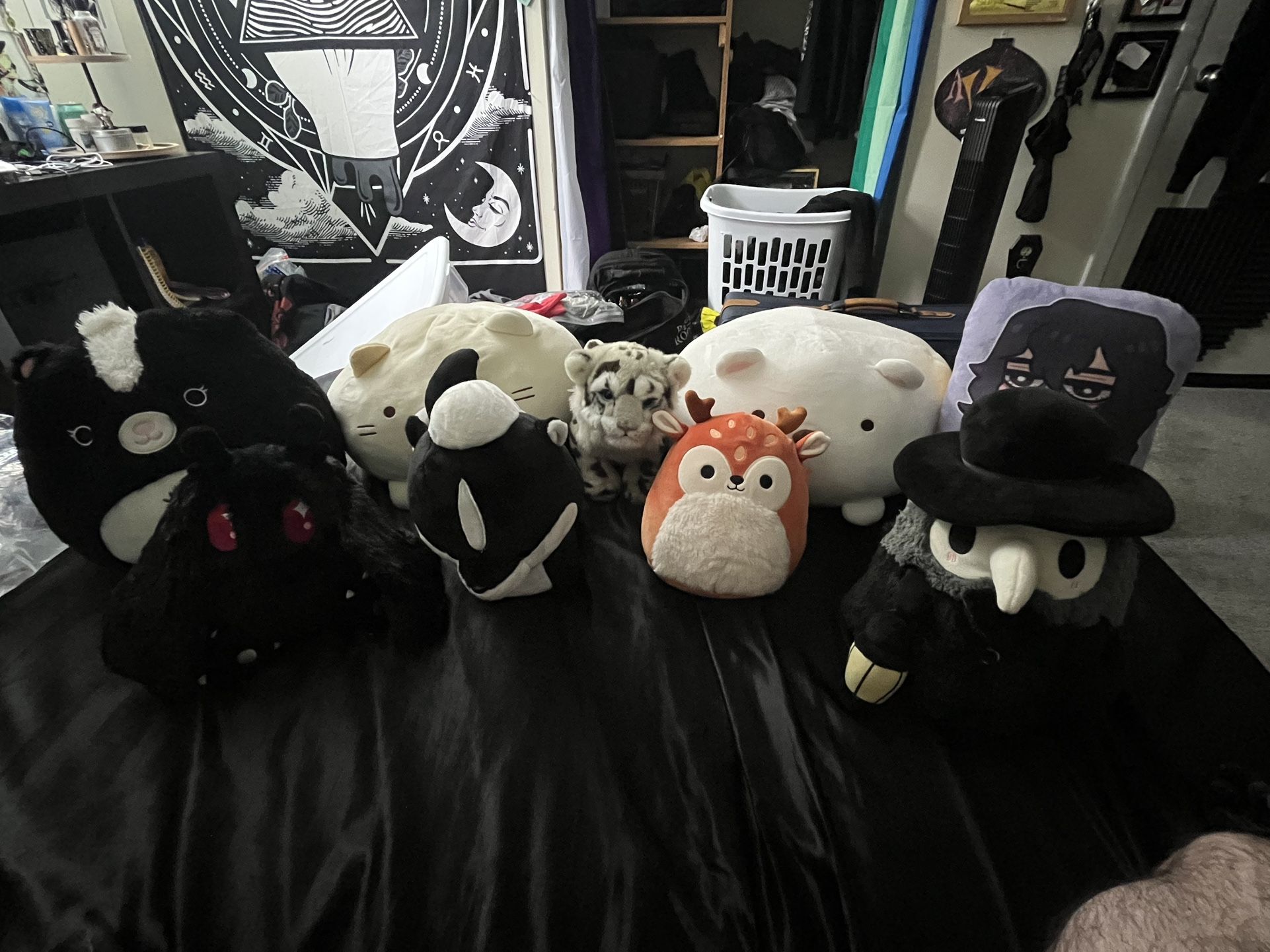 LOT OF PLUSHES!