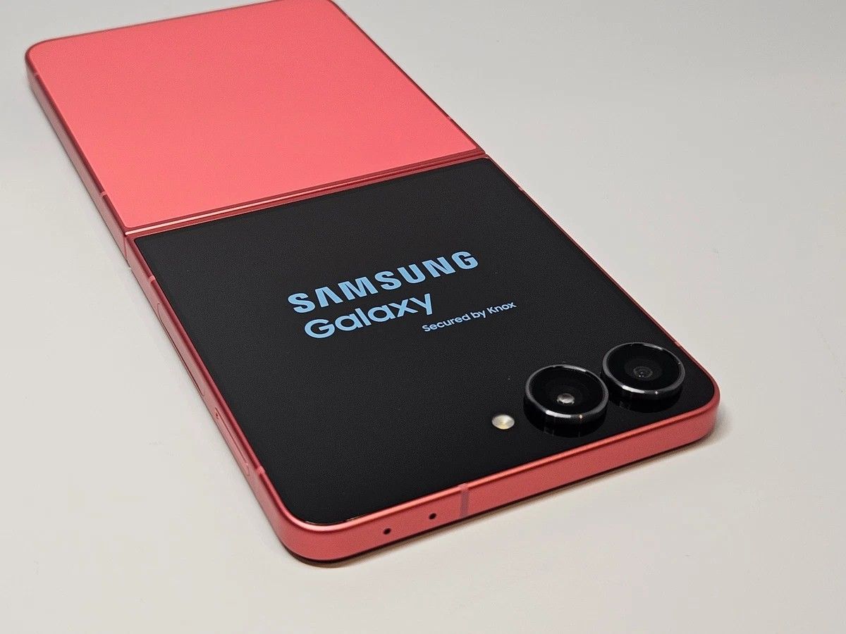 Zflip 7 Coral Red 512gb UNLOCKED