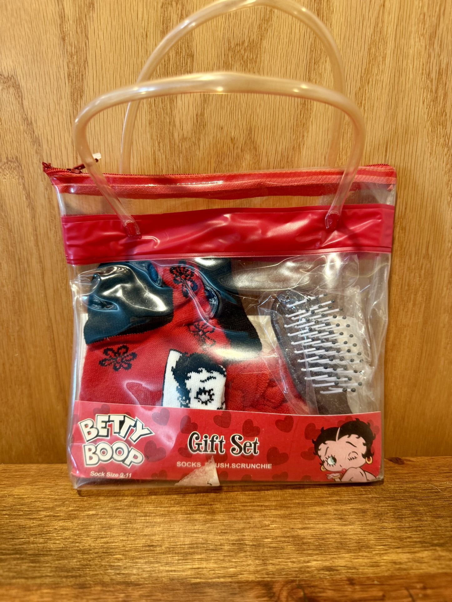 VINTAGE BETTY BOOP GIFT SET BAG SOCKS BRUSH SCRUNCHIE