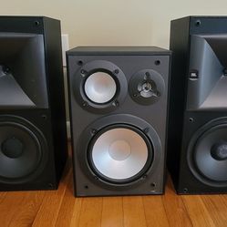 3 Excellent Bookshelf Speakers