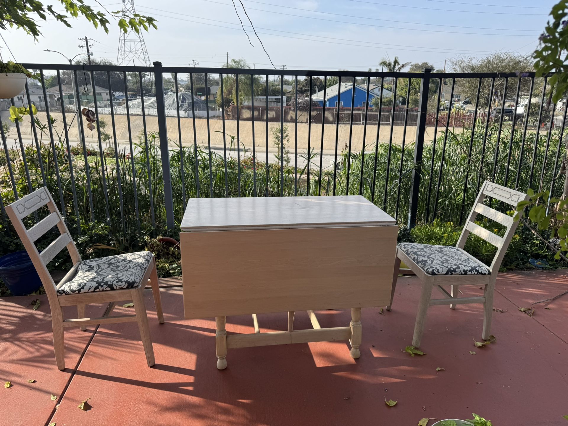 Collapsible Dining Table