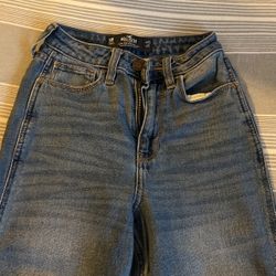 Hollister Mom Jeans 