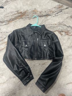 Fashion nova leather crop jacket size (s)