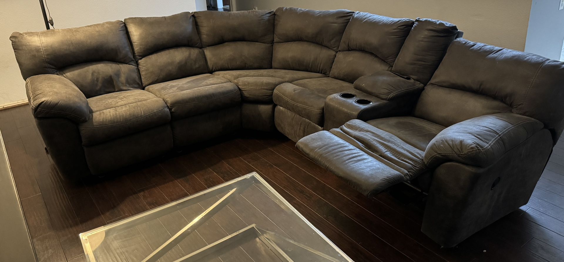Manual Reclining Curved Sectional