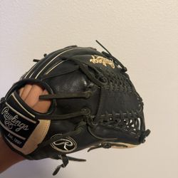 Heart Of The Eye Glove 