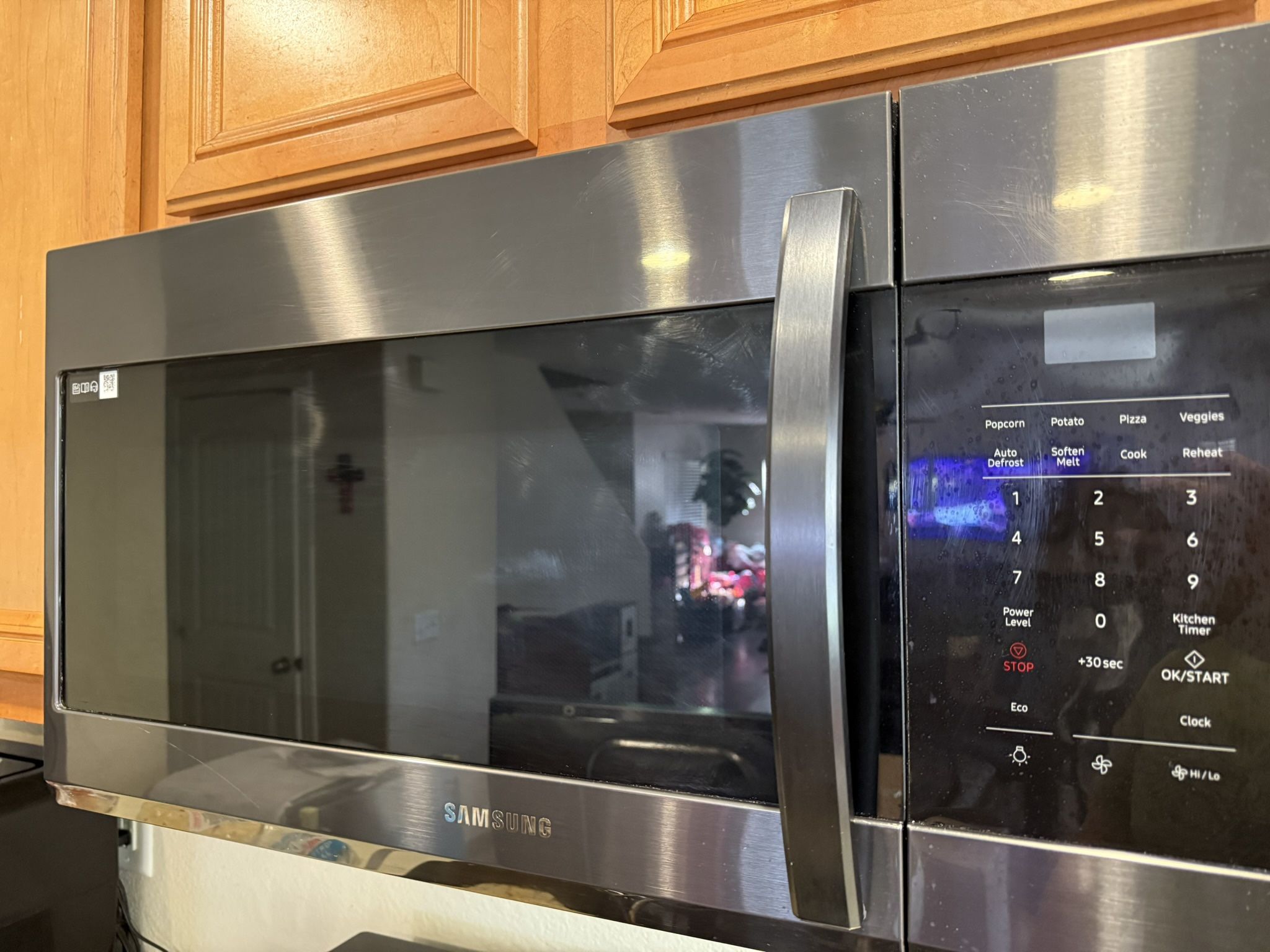 Black Stainless Samsung Microwave