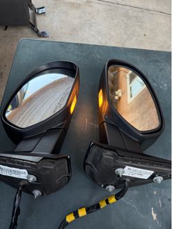 GMC Denali power folding mirrors and switch