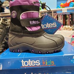 New Snow Boots Size 12