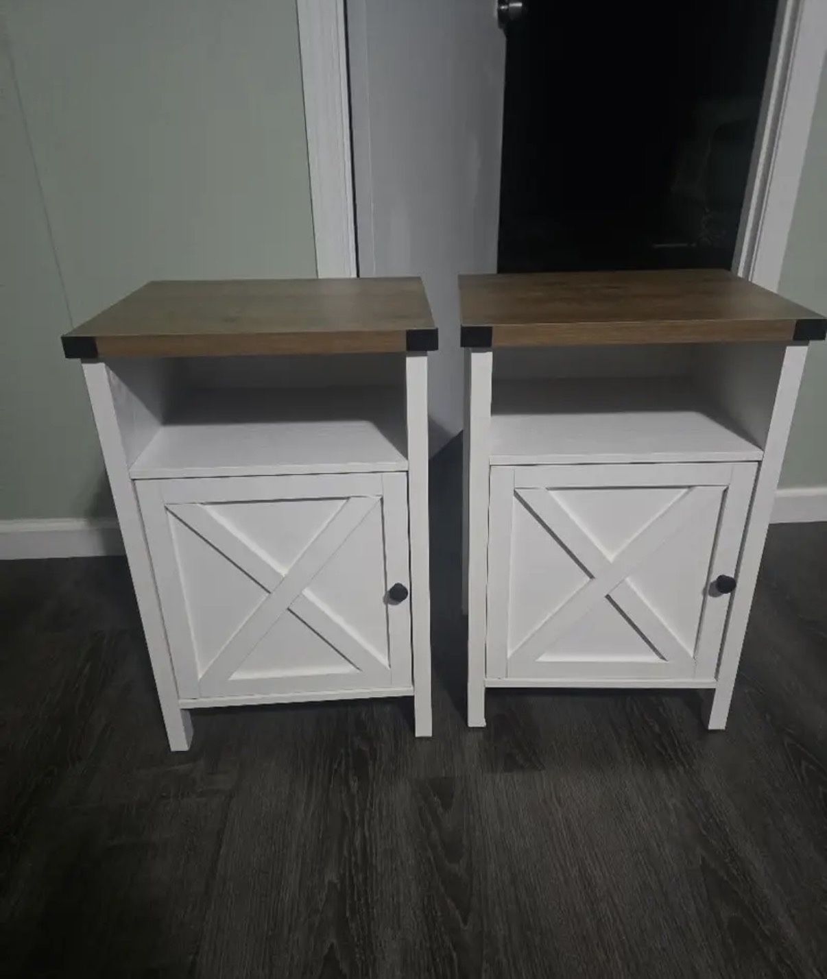 Farmhouse Nightstand with Barn Door and Shelf, Rustic End Table for Bedroom or Living Room, Modern Bedside Table, Navy Blue/Grey/White/Oak