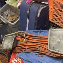 Two Halogen Lights 2 x 150 Watts With 100 Ft Cable 