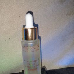 MZ Skin
Hyaluronic Acid Hydrating Serum