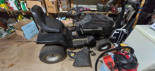 Murray Select Widebody LT riding lawn mower
