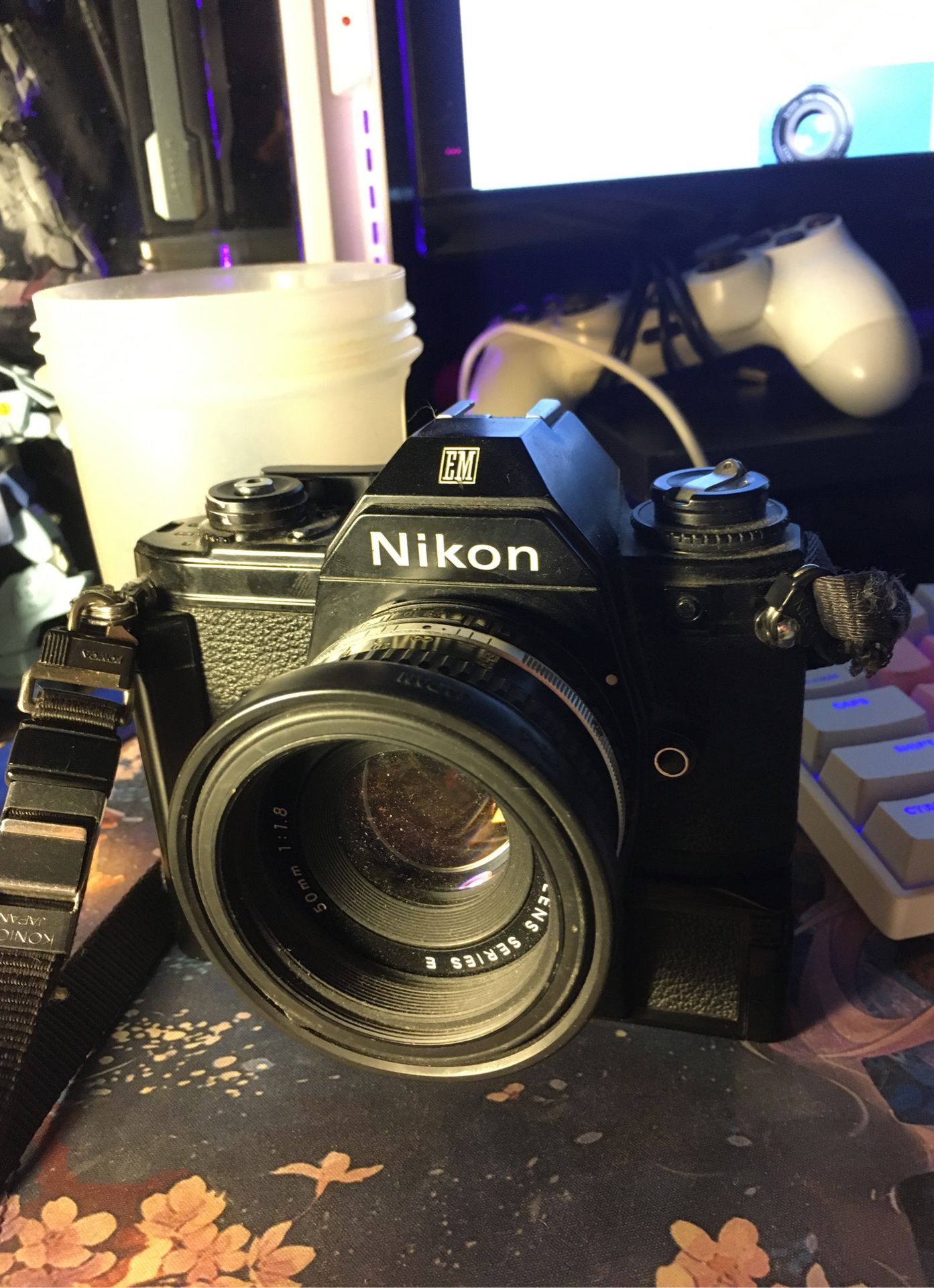 Nikon EM + 50mm + motor drive