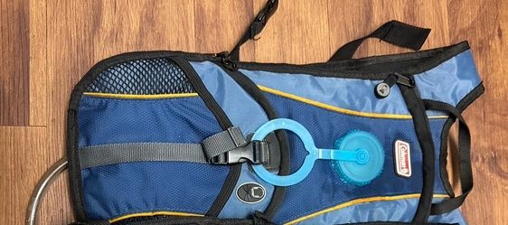 Coleman Max 2-Liter (68 oz) Hydration Backpack (Blue / Yellow Trim)