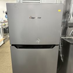 Fridgemaster Stainless Steel Mini-Fridge | ($0 Down) | Warranty Included 