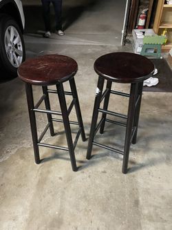 2 Bar Stools