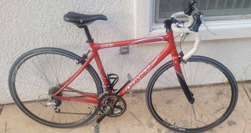 Giant OCR3 Road Bike Medium 24 Speed Red