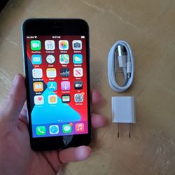 iPhone 6s - UNLOCKED - Like New 