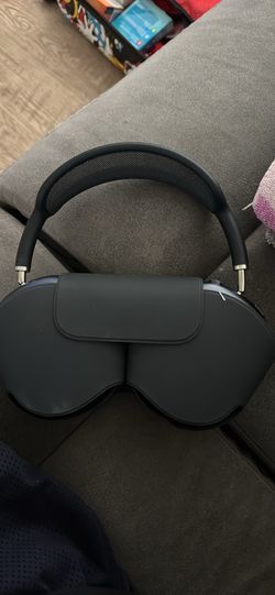AirPod Max 2 space gray