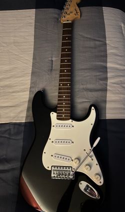 Electric Guitar - Fender - Squier Strat