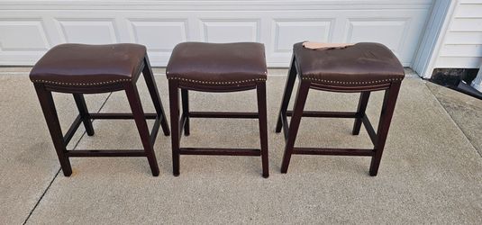 Counter stools (3)
