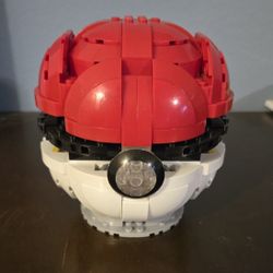Mega Construx Pokémon Jumbo Poke Ball Building Set 