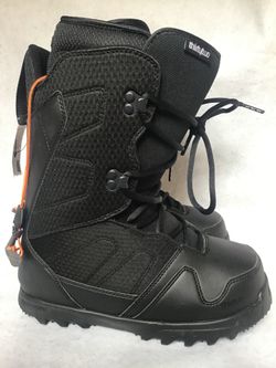 ThirtyTwo Size 7 W Snowboard Boots
