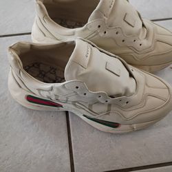 Auntentic Gucci Sneakers 