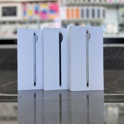 iPhone Air 256GB, 512Gb & 1TB Available ((Take It Home In Payments/ llévatelo a casa en pagos) 
