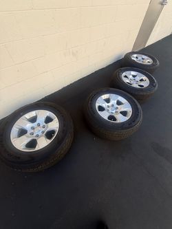 2025 Ram Bighorn wheels and tires