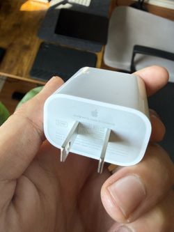 Apple - 20W USB-C Power Adapter