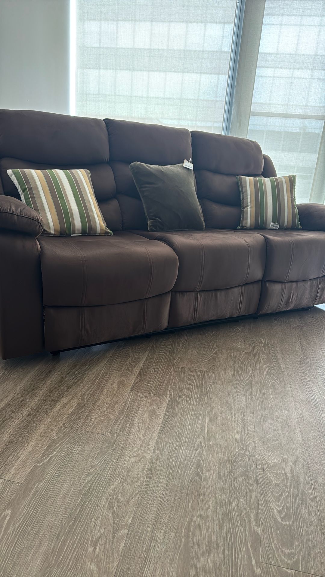 Reclining sofa