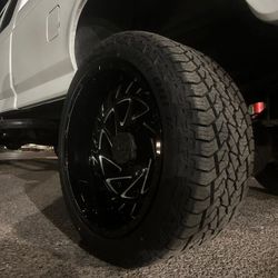 22x12 Gear Off-Road Rims And Tires 33/1250/22 Aplus AT