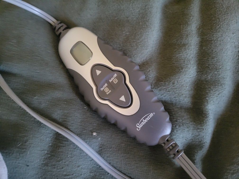 neck and shoulder heating pad.